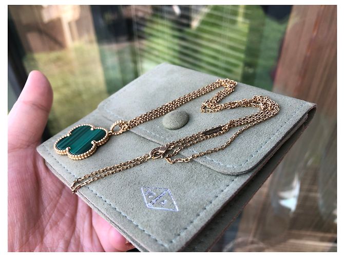 Collar Van Cleef & Arpels Magic Alhambra Malaquita Oro Verde - vista 5