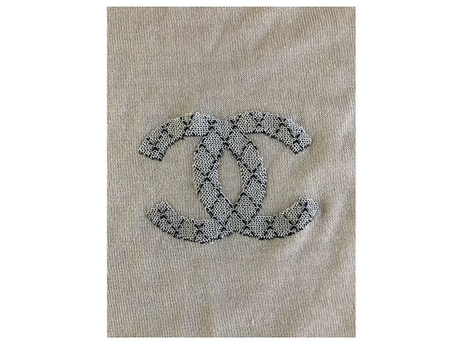 Lenço de seda Chanel cor eggshell Fora de branco - vista 2