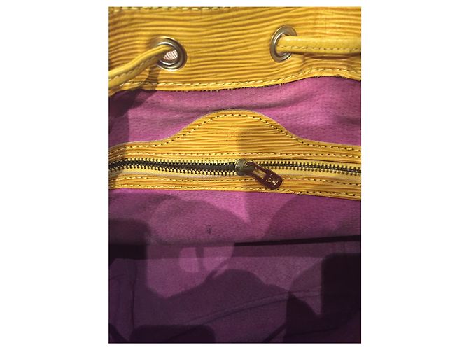 Noe Louis Vuitton Borsa Noé in pelle Epi gialla Giallo - vista 5
