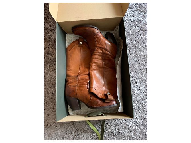Miss Sixty boots in light brown leather / camel, medium-high, with removable chain - view 2