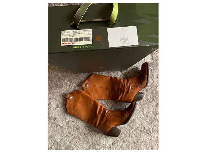 Miss Sixty boots in light brown leather / camel, medium-high, with removable chain - view 8
