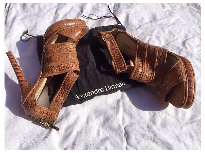 Alexandre Birman Hochhackige Plateausandalen mit Reptildruck Braun - Ansicht 7