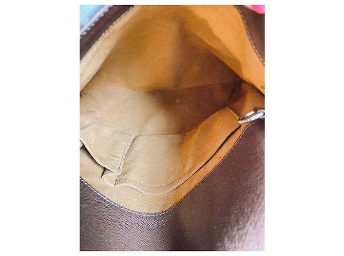 Louis Louise Borsa a tracolla Louis Vuitton Musette Monogram Canvas Marrone Beige Gold hardware - vista 4