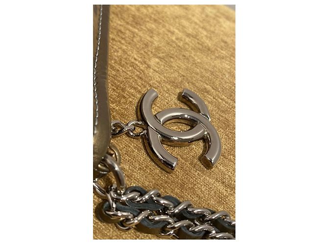 Chanel Bolsos de embrague Dorado - vista 2