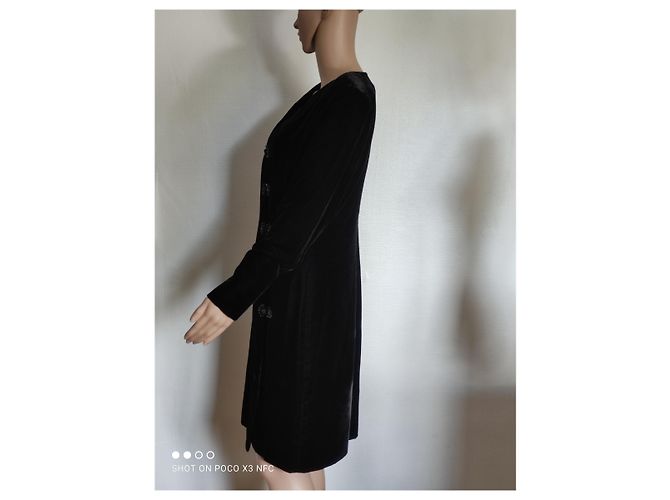 Yves Saint Laurent Kleid aus schwarzem Viskose-Samt - Ansicht 7