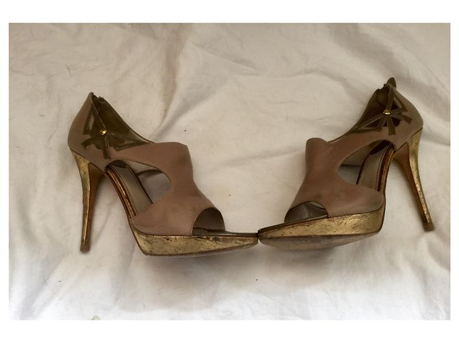 Dior Peeptoes con ritagli D'oro Taupe - vista 4