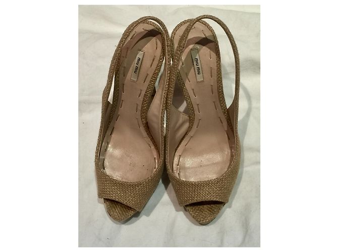 Miu Miu Hessische Stöckelschuhe, Peeptoe, Sling Beige - Ansicht 2