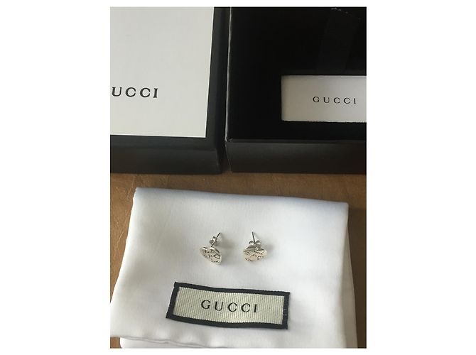 Orecchini Gucci Blind for Love con cuori incisi argento - vista 4