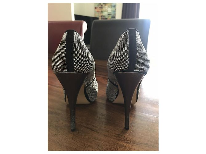 Valentino Garavani Valentino Sparkle Peeptoes Nero Argento - vista 12