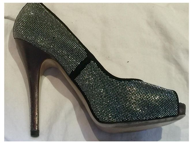 Valentino Garavani Valentino Sparkle Peeptoes Nero Argento - vista 5