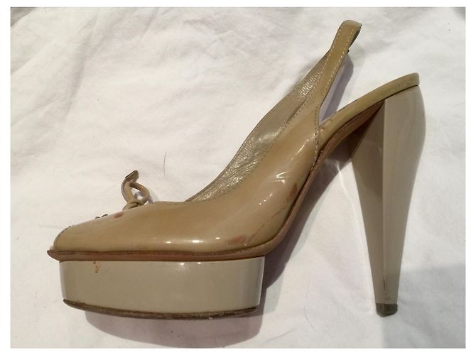 Peeptoes in vernice con slingback, BURBERRY Beige Grigio - vista 7