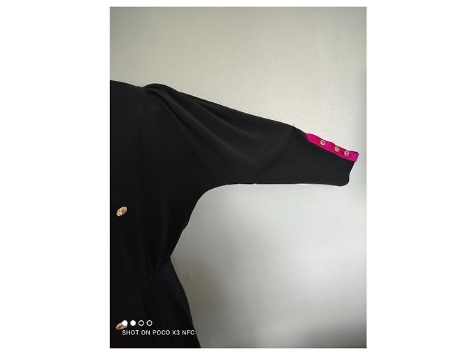 Louis Féraud Jumpsuit aus schwarzer Wolle mit rosa Satin - Ansicht 12