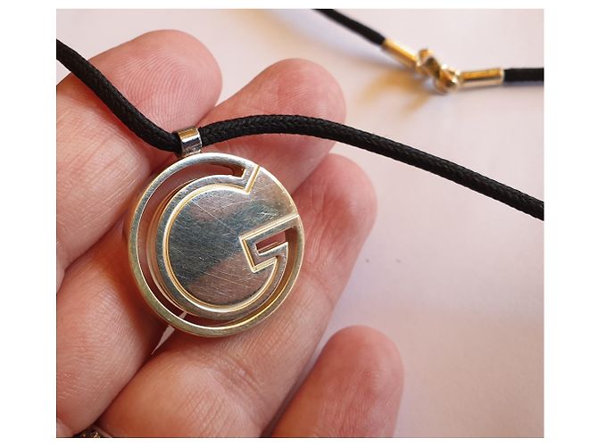 Pendente Gucci in Argento con Cavo Nero 59 cm - vista 4