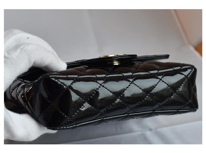 Chanel Zeitlose Minitasche mit Spitzenkupplung Schwarz - Ansicht 12