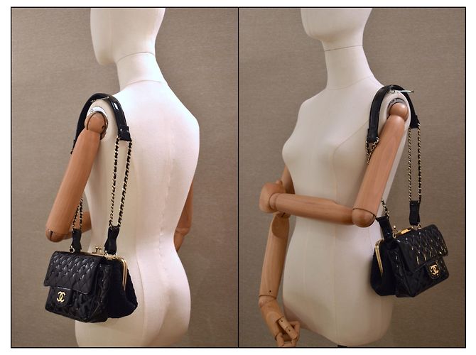 Chanel Zeitlose Minitasche mit Spitzenkupplung Schwarz - Ansicht 27