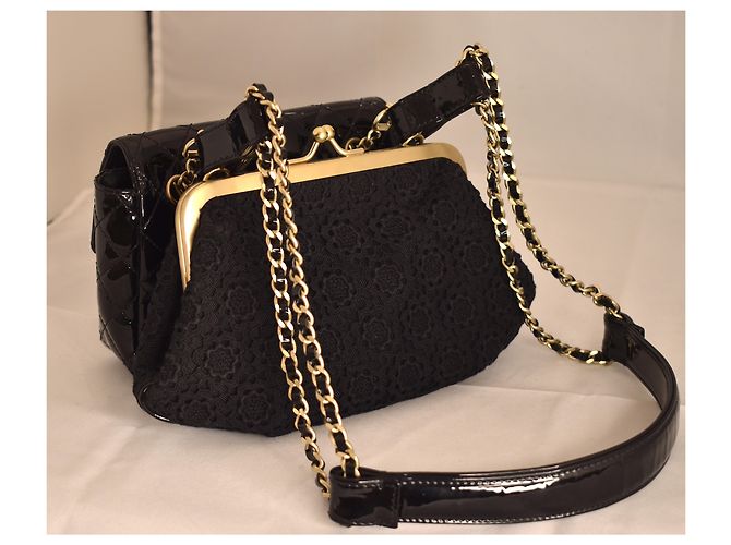 Chanel Zeitlose Minitasche mit Spitzenkupplung Schwarz - Ansicht 4