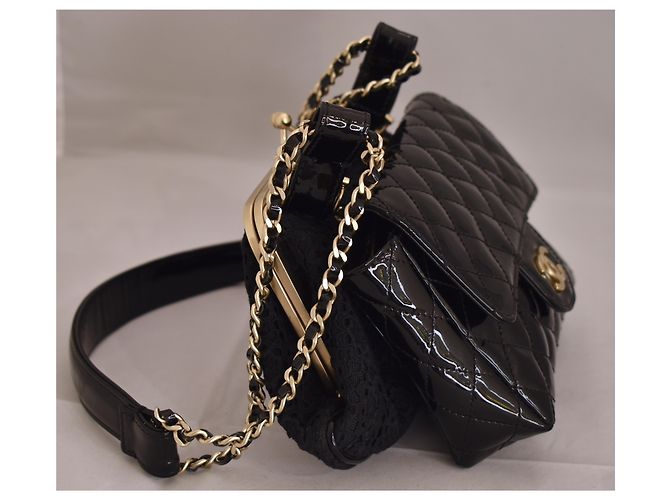 Chanel Zeitlose Minitasche mit Spitzenkupplung Schwarz - Ansicht 9