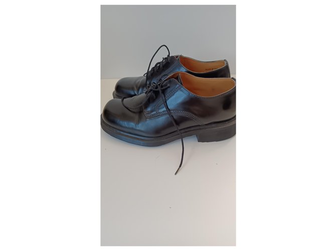 Dr. Martens Derby in pelle nera con lacci Nero - vista 4