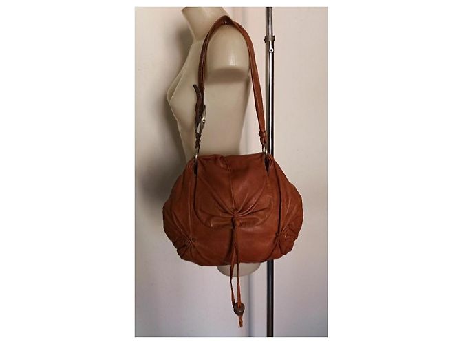Yves Saint Laurent borsa hobo pelle Cognac - vista 21