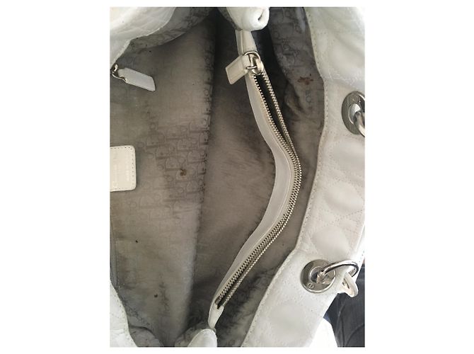 Christian Dior Lady Dior M Soft Bolsa de couro branco - vista 11