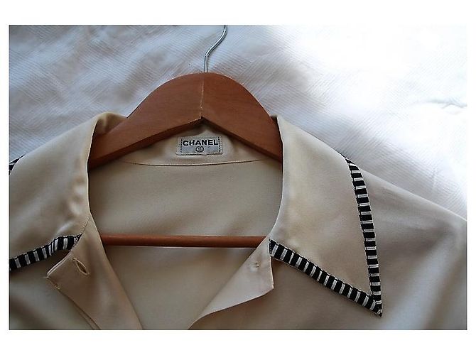 Camicetta Chanel in seta crema Crudo - vista 4