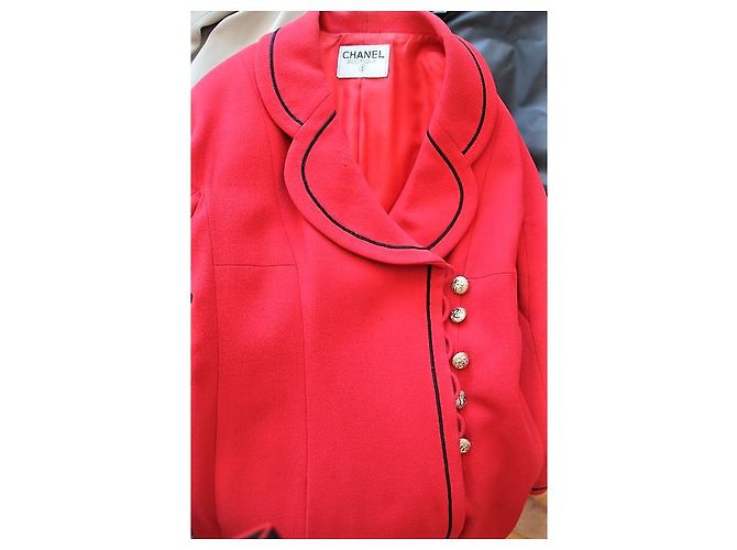 Chanel Red Wool Jacket with Gold CC Buttons - view 5