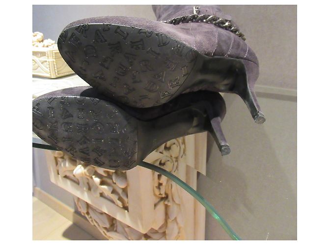 Botas Frida de ante gris con cadenas - vista 7