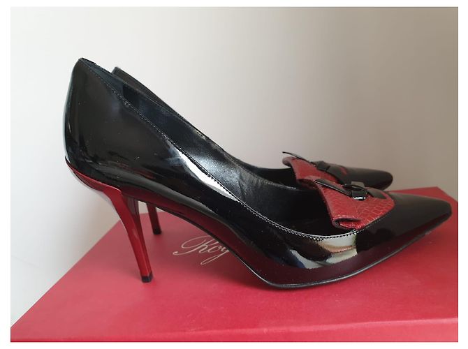 Décolleté Roger Vivier in vernice nera con tacco rosso 36 Nero - vista 9