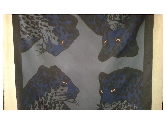 Sciarpa Louis Vuitton in seta motivo pantera blu 68cm - vista 6