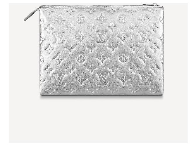 Louis Vuitton LV Coussin PM argento - vista 3