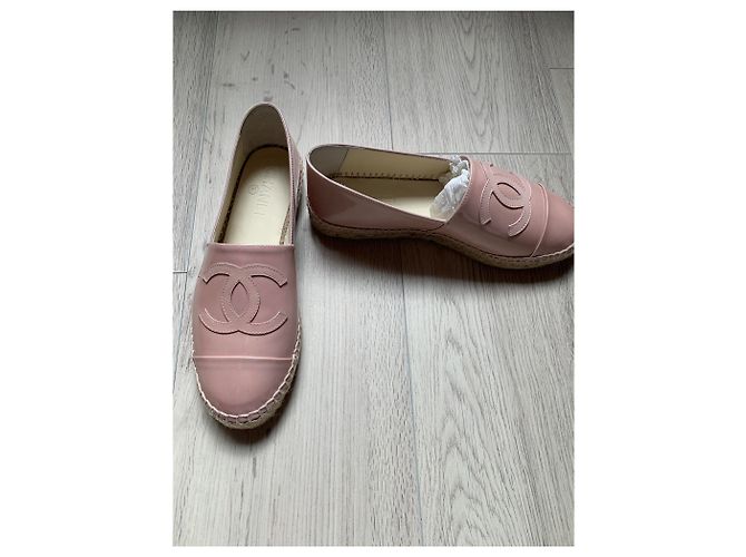 Espadrillas Chanel in vernice rosa - vista 3
