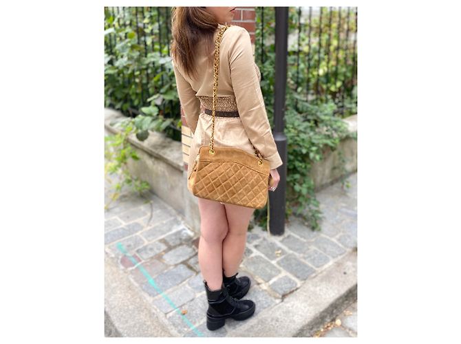 Timeless Superb Chanel bag in Camel suede with golden Caramel - view 13