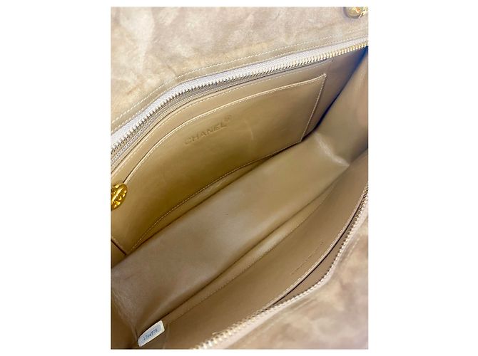 Timeless Superb Chanel bag in Camel suede with golden Caramel - view 9