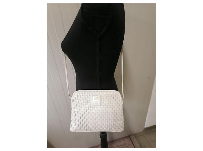 Fendi Vintage gewebte Leder Umhängetasche Weiß - Ansicht 16