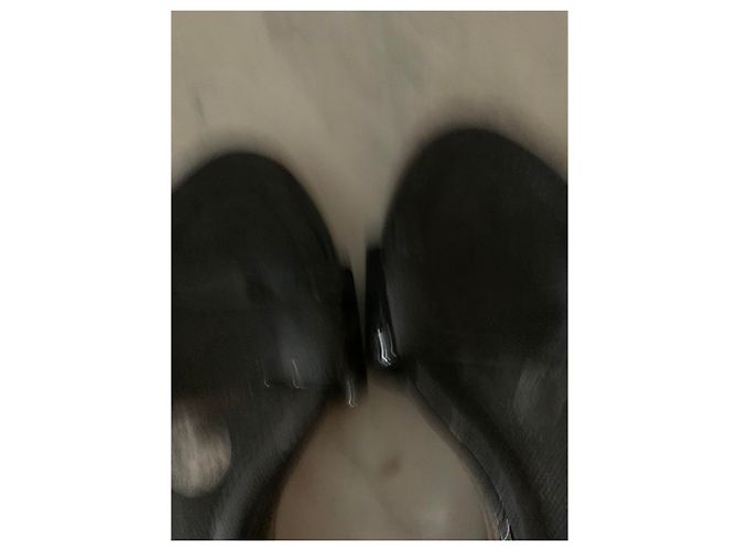 Ciabatte Chanel in vernice nera Nero - vista 3