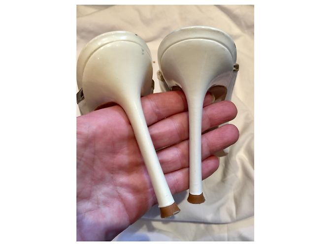 Sabot Versace con tacco in vernice bianca e oro Bianco D'oro - vista 5
