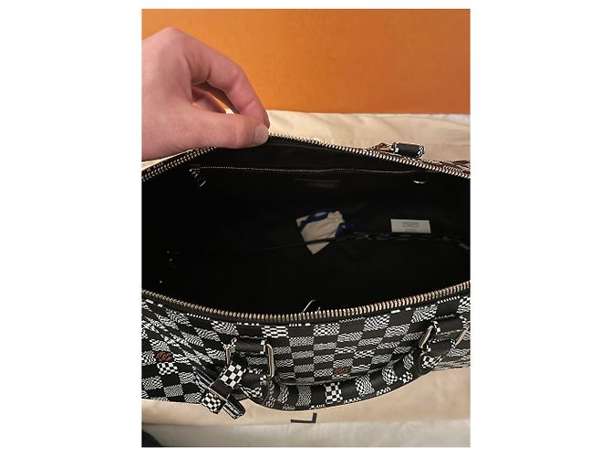 Louis Vuitton Keepall Virgil Abloh Damier ha distorto Nero Bianco Arancione - vista 3