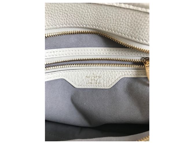 Borsa a mano Louis Vuitton in pelle traforata beige - vista 4