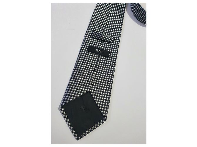 Cravatta in seta Hugo Boss 10 cm Multicolore - vista 3
