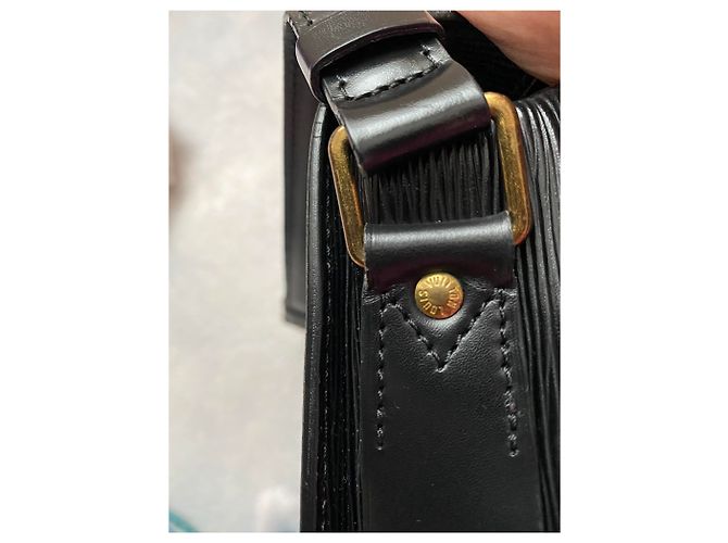 Cartouchiere Bolso Louis Vuitton Cartouchière en cuero epi negro - vista 7