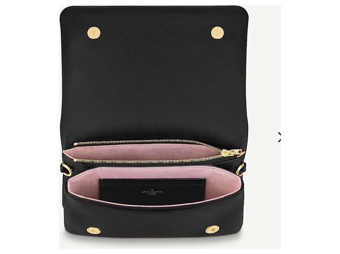 Louis Vuitton Pochette Coussin Nera in Pelle di Agnello Nero - vista 3