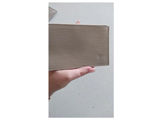 Pochette Félicie Louis Vuitton Felicie Geldbörse Epi Leder Galet Grey Grau - Ansicht 4