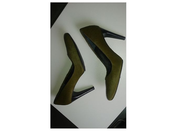 Zapatos de Tacón Vanessa Bruno Verde Oliva en Piel de Becerro - vista 2