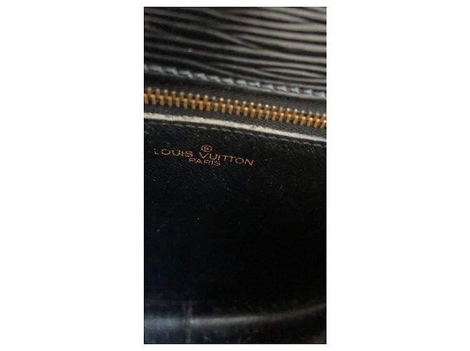 Saint-Cloud Cuero Epi Louis Vuitton Saint Cloud Negro - vista 4