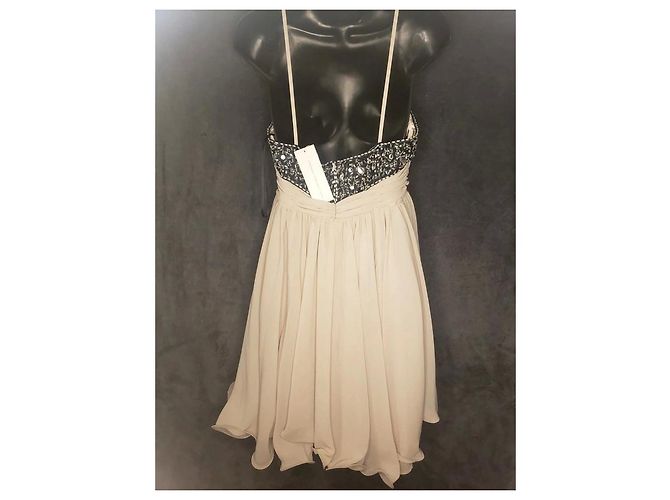 French Connection Kleid mit Perlen und Herz-Ausschnitt Flesh Fleisch - Ansicht 3