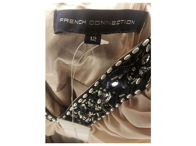 French Connection Kleid mit Perlen und Herz-Ausschnitt Flesh Fleisch - Ansicht 5
