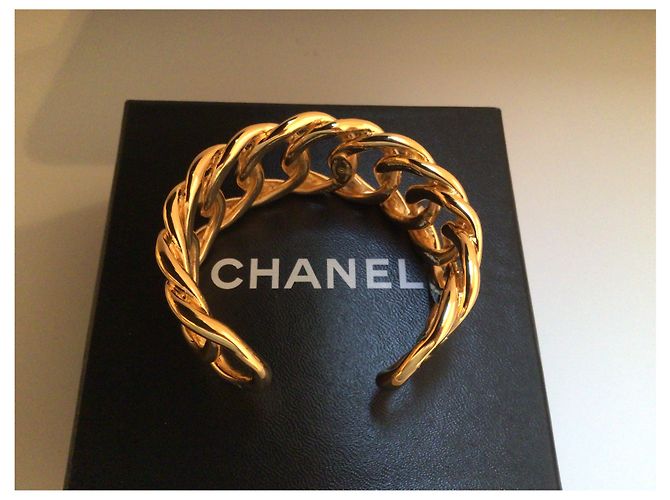 Coco Crush Chanel Pulsera CC en oro Dorado - vista 2