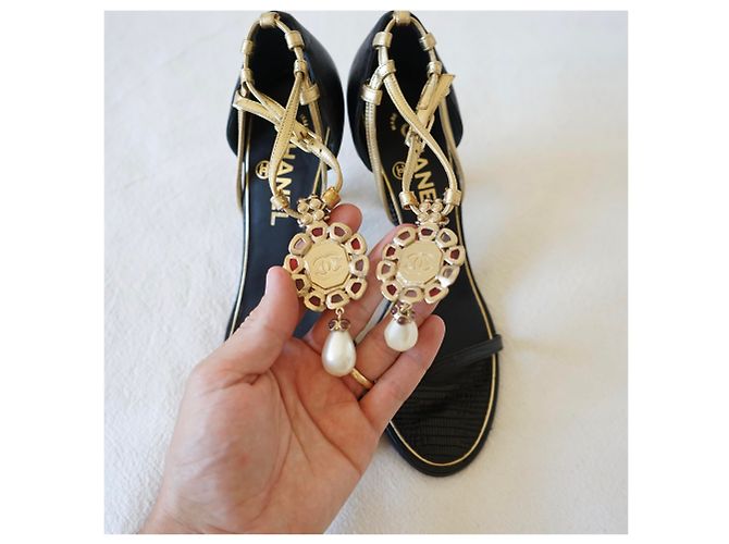 Chanel Sandalen Schwarz Golden - Ansicht 2
