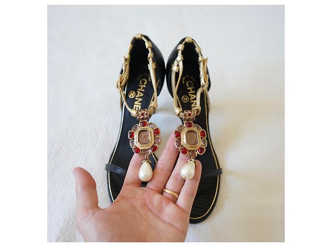 Chanel Sandalen Schwarz Golden - Ansicht 3