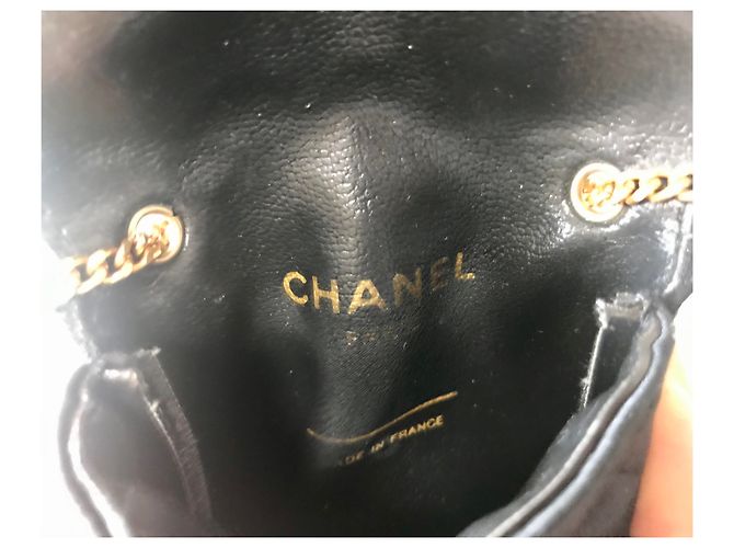 Chanel Collana con Pochette in Raso Nero Mini CC - vista 7